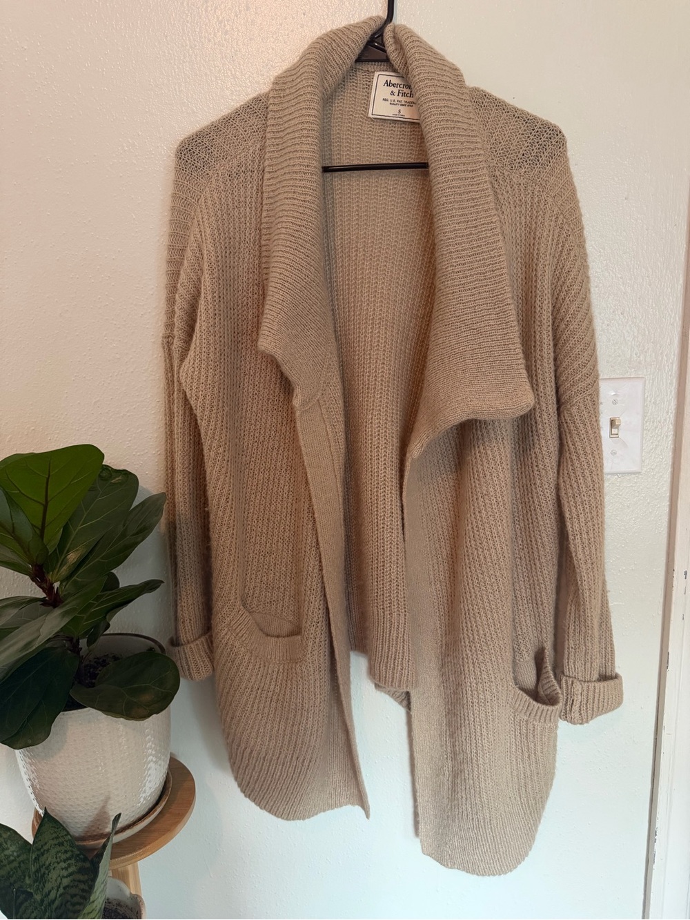 Abercrombie & Fitch Women's Open-Front Beige Cardigan Sweater